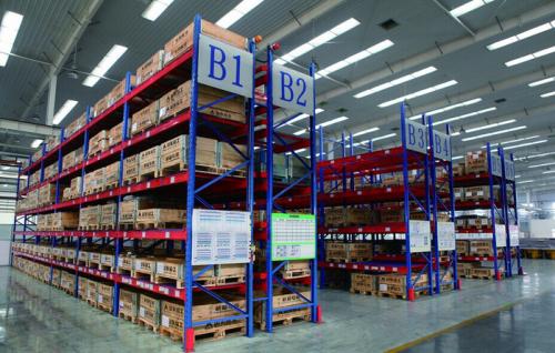 影響重型貨架的使用壽命的重要因素有哪些